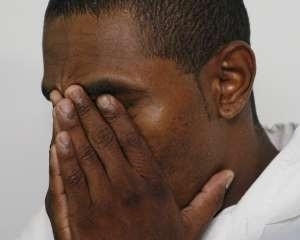 Atacante Jobson chora durante julgamento que o condenou a ficar dois anos longe do futebol.