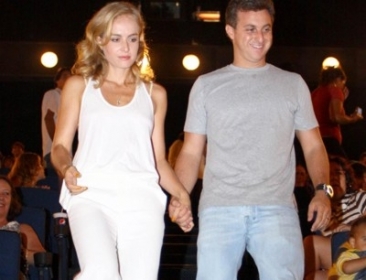 Preju�zo: Ang�lica e Huck s�o furtados no M�xico