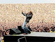  frente da banda, Axl Rose volta ao Brasil com a turn do disco 