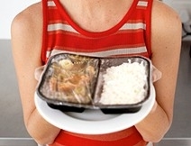 Dependendo dos hbitos alimentares, alm de engordar a mulher pode ter depresso