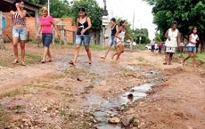 No bairro Residencial Coxip, moradores reclamam do caos