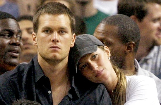 Gisele Bndchen com o marido, Tom Brady; jornal diz que modelo doou US$ 1,5 mi para ajudar o Haiti