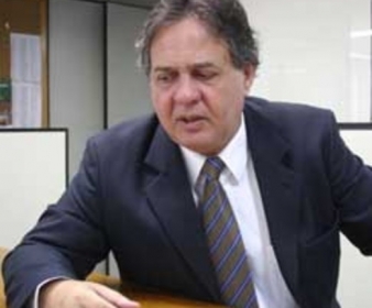 Ex-senador Antero Paes de Barros disparou cr�ticas contra o empres�rio Mauro Mendes