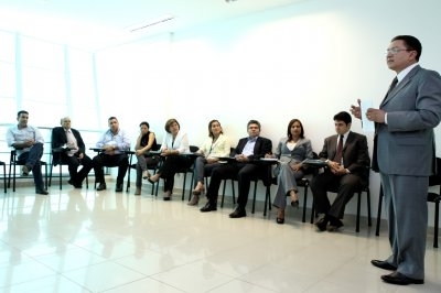 Presidente do TC, conselheiro Valter Albano participa da reunião com a AMM e CRC para discutir a resolução 11/2009 - LRF
