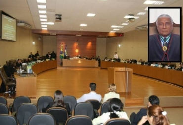 Diocles Figueiredo (destaque) poder ser beneficiado com morosidade do TJ em escolher novo membro