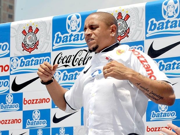 R. Carlos: Ronaldo foi o maior incentivo para minha vinda