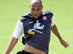 Souza recebe elogios de Dorival Jnior