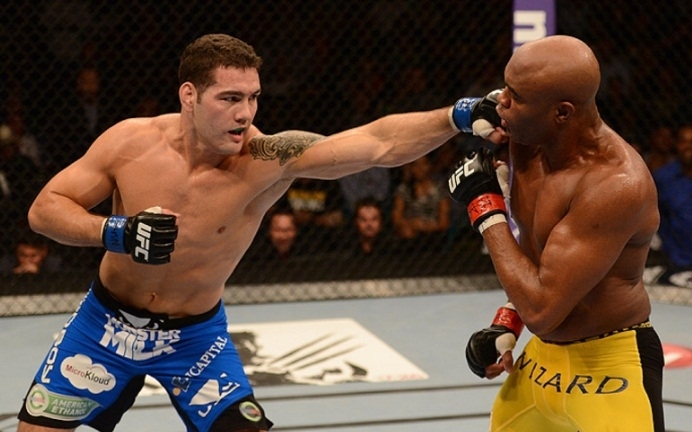 Anderson Silva provou que seu nome vale muito no UFC, mesmo em caso de derrota