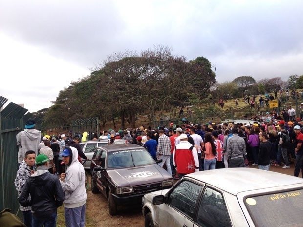 MC Daleste foi enterrado em cemitrio da Zona Leste de So Paulo nesta segunda-feira