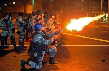 Viol�ncia nas manifesta��es motivaram medida do governo espabhol