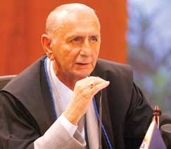 Ex-conselheiro Ary Leite foi acusado de autorizar os pagamentos, alm de tambm ser beneficiado