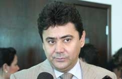 Eder Moraes vem sofrendo resistncia no PMDB desde que se filiou. Um dos motivos  seu envolvimento no escndalo das Lan