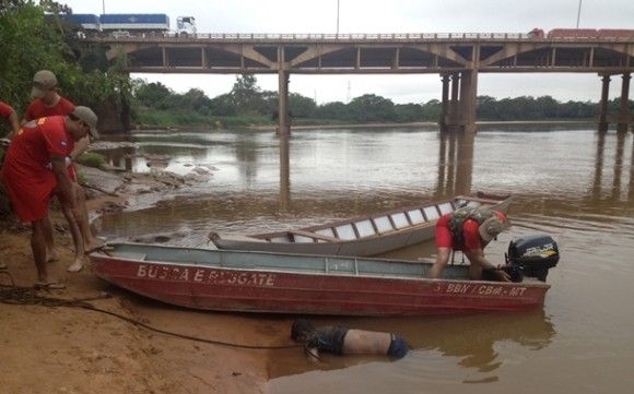 Corpo  encontrado boiando em rio; ocorrncia  a 2 do tipo em uma semana