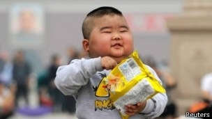 Para especialistas, pais no devem fazer piada sobre peso de seus filhos