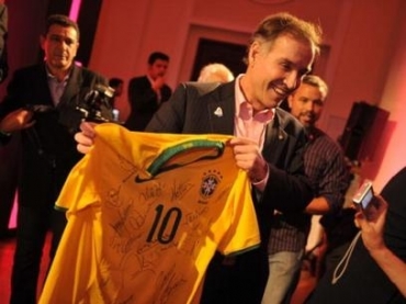 Eike Batista passou de 7 homem mais rico para 100 na lista da Forbes