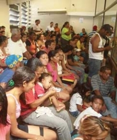 Dezenas de moradores do bairro foram at� a C�mara de Cuiab� ontem