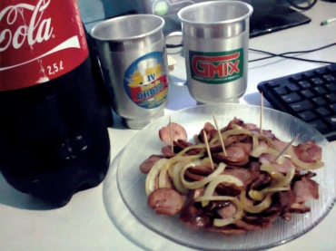 Comeou na manh desta quinta-feira (06.06) o lanamento de vigas sobre a trincheira 