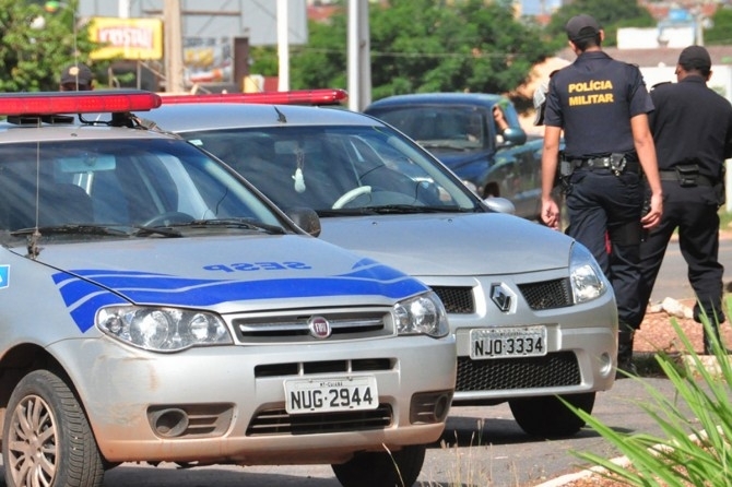 A padaria Le Croissant, na Avenida So Sebastio, que foi assaltada na noite de segunda