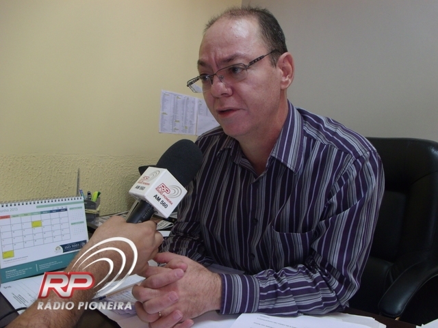 Secretrio de Administrao, Z Pequeno, falou sobre o assunto