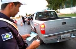Em So Paulo e no Rio de Janeiro, as aes tm grande mobilidade para tentar pegar os usurios do Wazer que bebem e diri