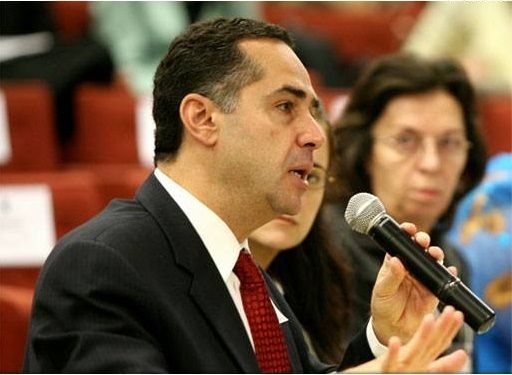 O advogado Lus Roberto Barroso ocupar a vaga de Ayres Britto