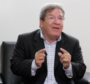 Prefeito Walace Guimar�es j� est� na mira do MP