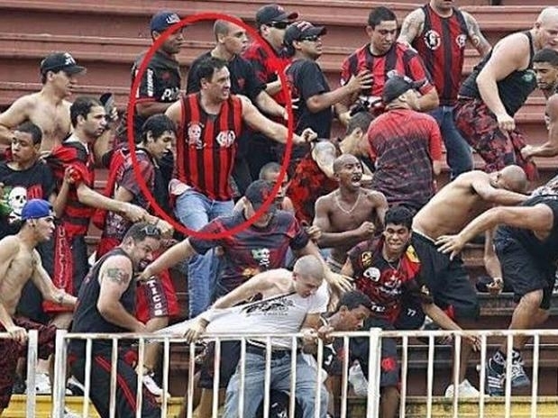Ex-vereador Juliano Borghetti foi visto em fotos da confuso entre torcedores do Atltico-PR e Vasco