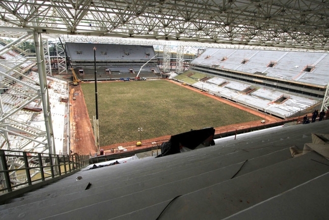 O gramado da Arena Pantanal foi plantado no perodo de 16 horas