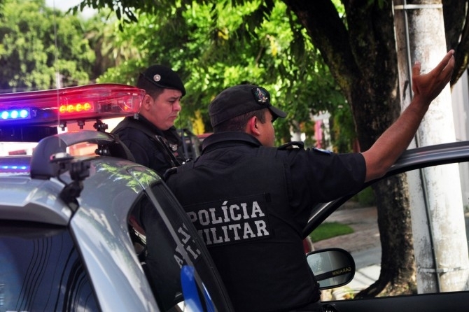 Policiais militares fizeram rondas, mas no acharam os criminosos