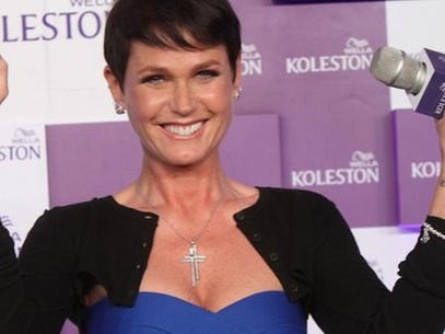 Fotos da apresentadora nua foram exibidas em um programa da emissora