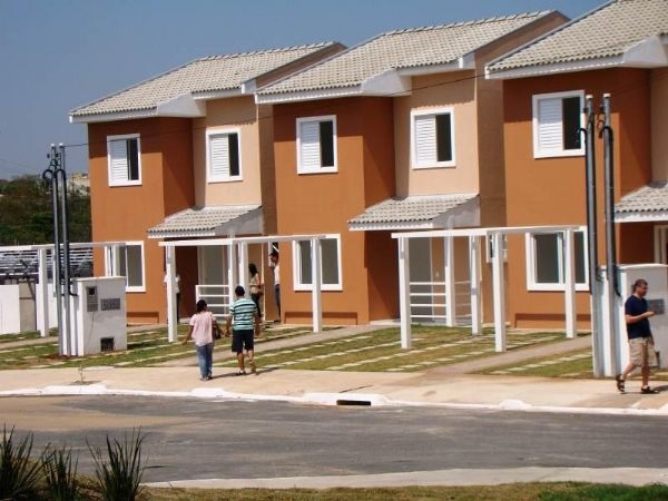 Foto do condomnio divulgada pela PDG, imveis ainda no foram entregues