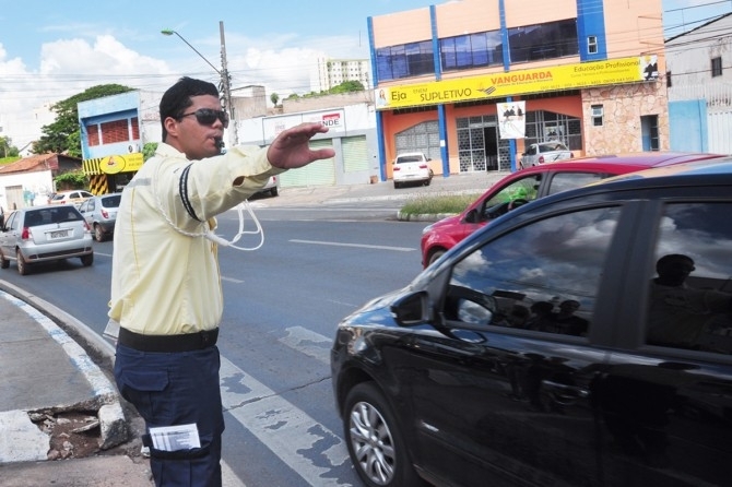Amarelinhos reclamam que o prefeito Mauro Mendes nunca esteve aberto ao dilogo