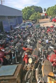 Ptio do Cisc Planalto est tomado de carros apreendidos, que no so resgatados pelos donos