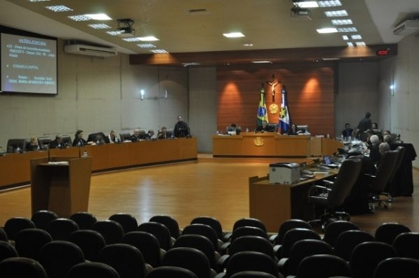 Pleno do TJ concede liminar  Cmara dos Vereadores e impede aumento do IPTU