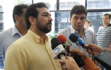Vice Chico Daltro e prefeito Beto Farias lanaram MT Habita Mais