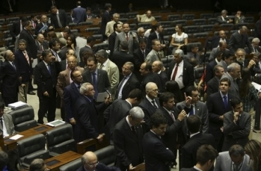 Deputados tm mais de oito meses de descanso por ano