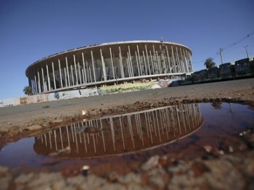 Instalao do gramada foi o motivo de adiamento de inaugurao do estdio