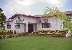 Aulas visam capacitar os trabalhadores para concorrerem a uma vaga no ensino superior e a aula inaugural acontece no dia