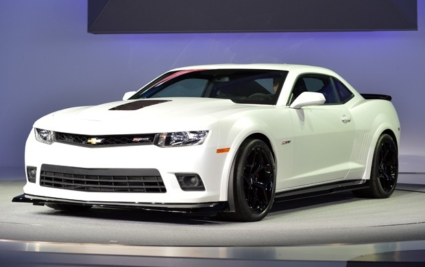 Chevrolet Camaro Z28 foi revelado nesta quarta-feira (27) em Nova York