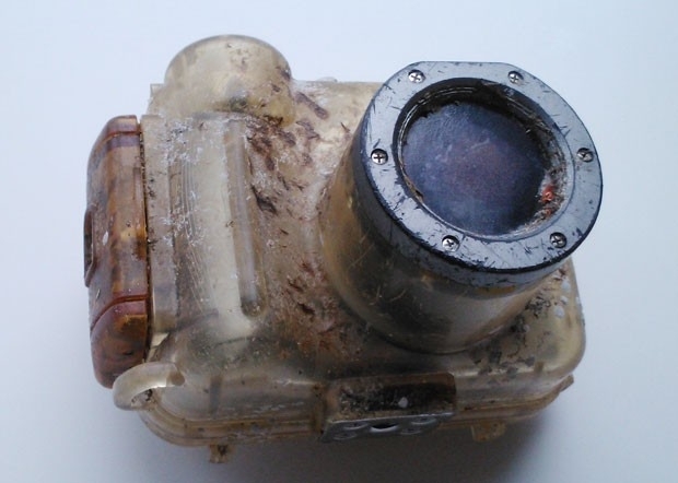 C�mera de mergulhadora americana foi encontrada a 9.600 km de dist�ncia do Hava�, em Taiwan, do outro lado do Oceano Pac