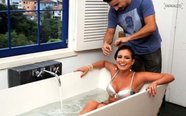 Kamilla durante o ensaio para o Paparazzo, no HOtel Santa Teresa, no Centro do Rio