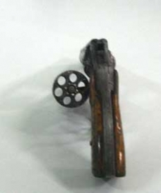 Dupla estava armada com um rev�lver calibre 38 e acabou presa pela Pol�cia Militar