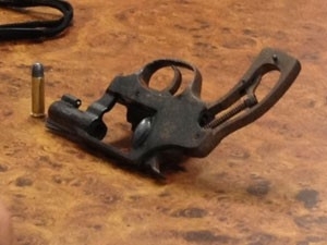 Arma apreendida com o suspeito preso nesta sexta- feira