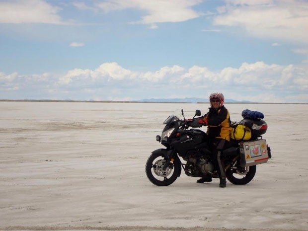 H� uma semana no Rio, motoqueiro aproveita para curtir a praia e matar a saudade da cidade natal