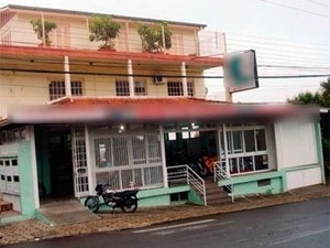 Prdio de onde o beb foi jogado pela me