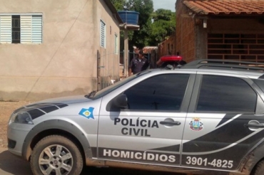 Policiais da DHPP foram ao local para iniciar as investiga��es