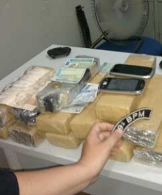 A maconha apreendida em poder de Fernando Serrano da Silva no bairro So Gonalo, em Cuiab