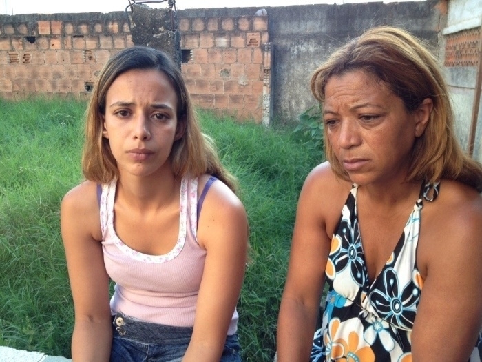 Aline e Marisa v�o � Justi�a para que auxiliar de enfermagem pague por divulga��o de fotos