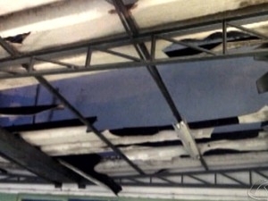 Teto do Pronto-socorro de Cuiab cedeu nesta segunda com a chuva