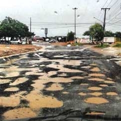 Trecho localizado em V�rzea Grande e divulgado nas redes sociais por motoristas